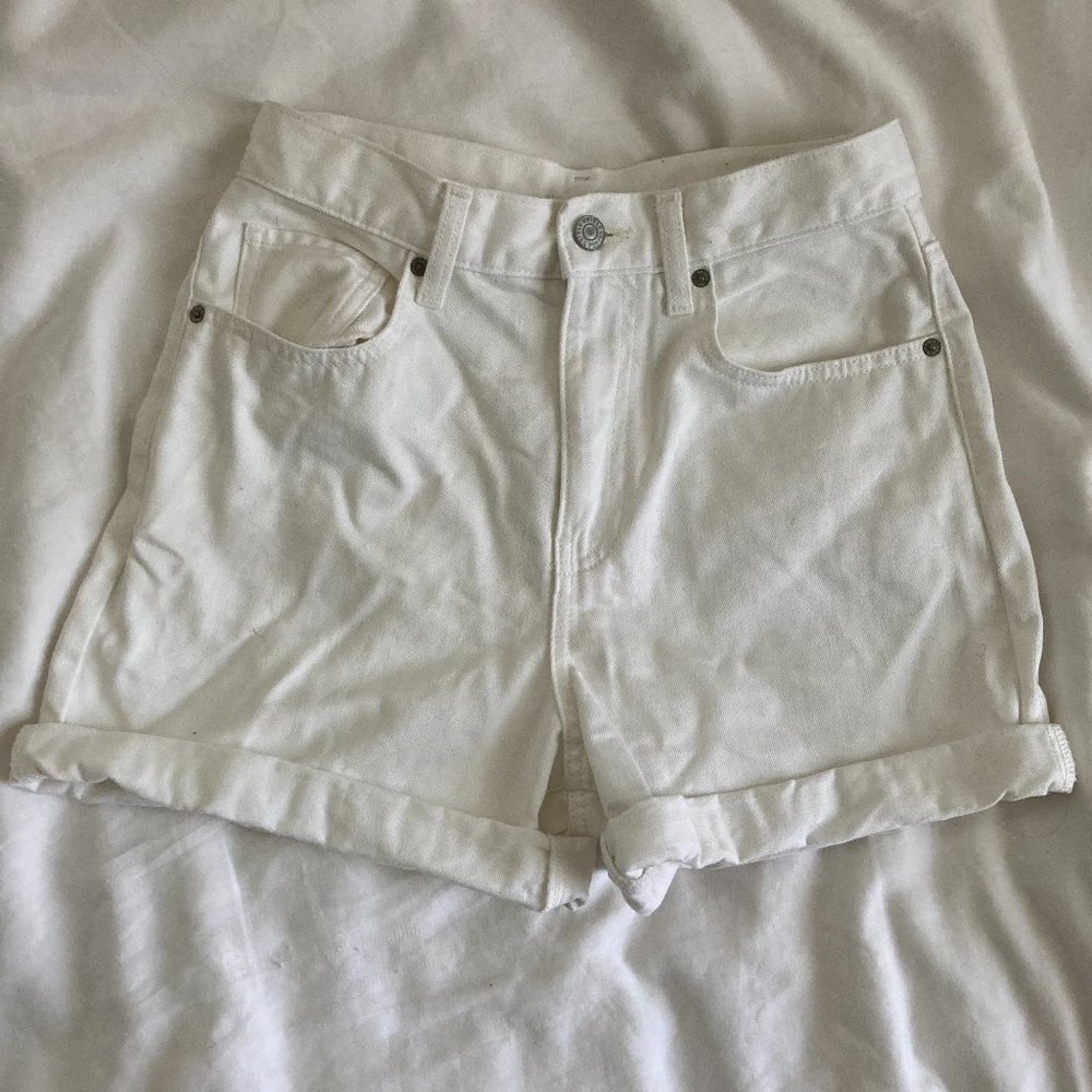 White High-Rise UNIQLO Shorts